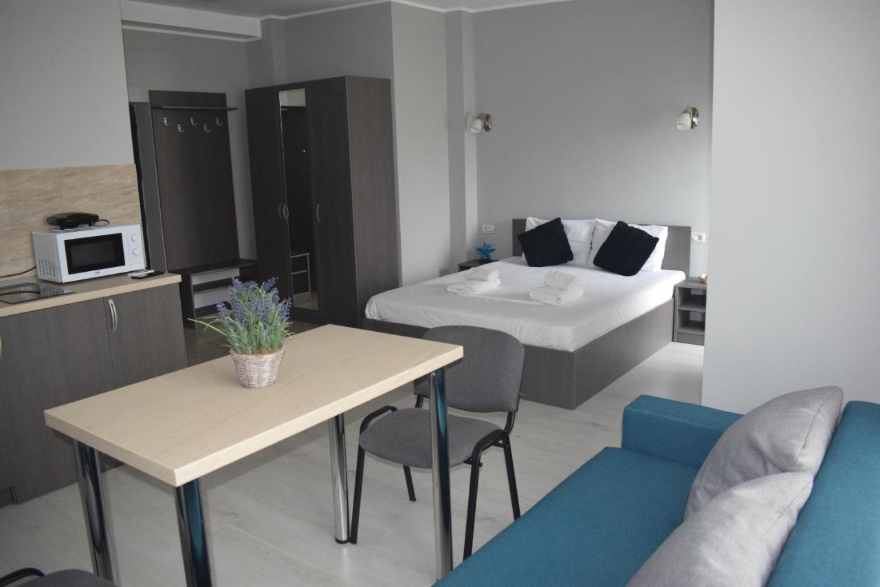 Aquazure Studio Residence Navodari Exterior photo