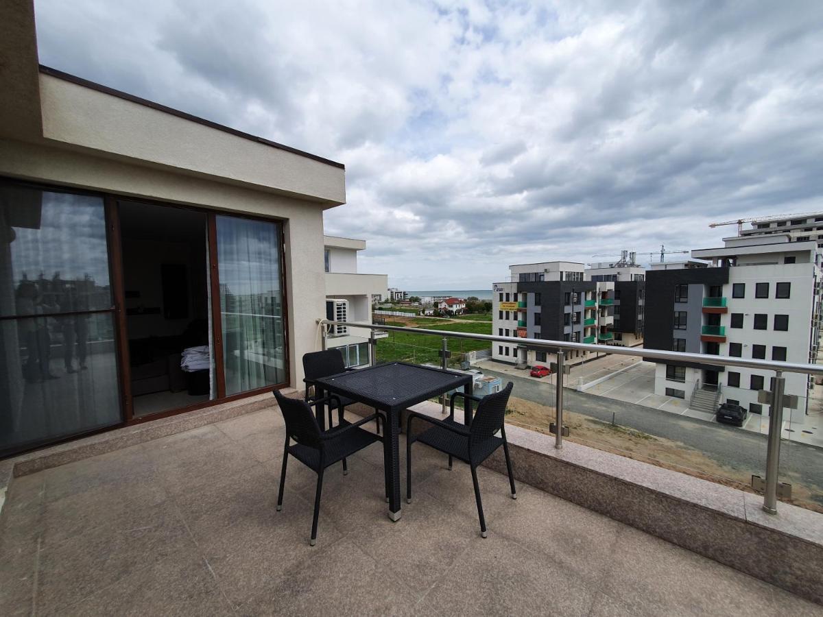 Aquazure Studio Residence Navodari Exterior photo