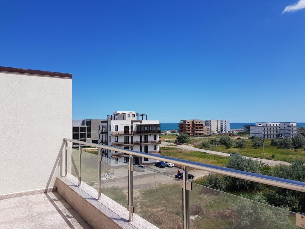 Aquazure Studio Residence Navodari Exterior photo